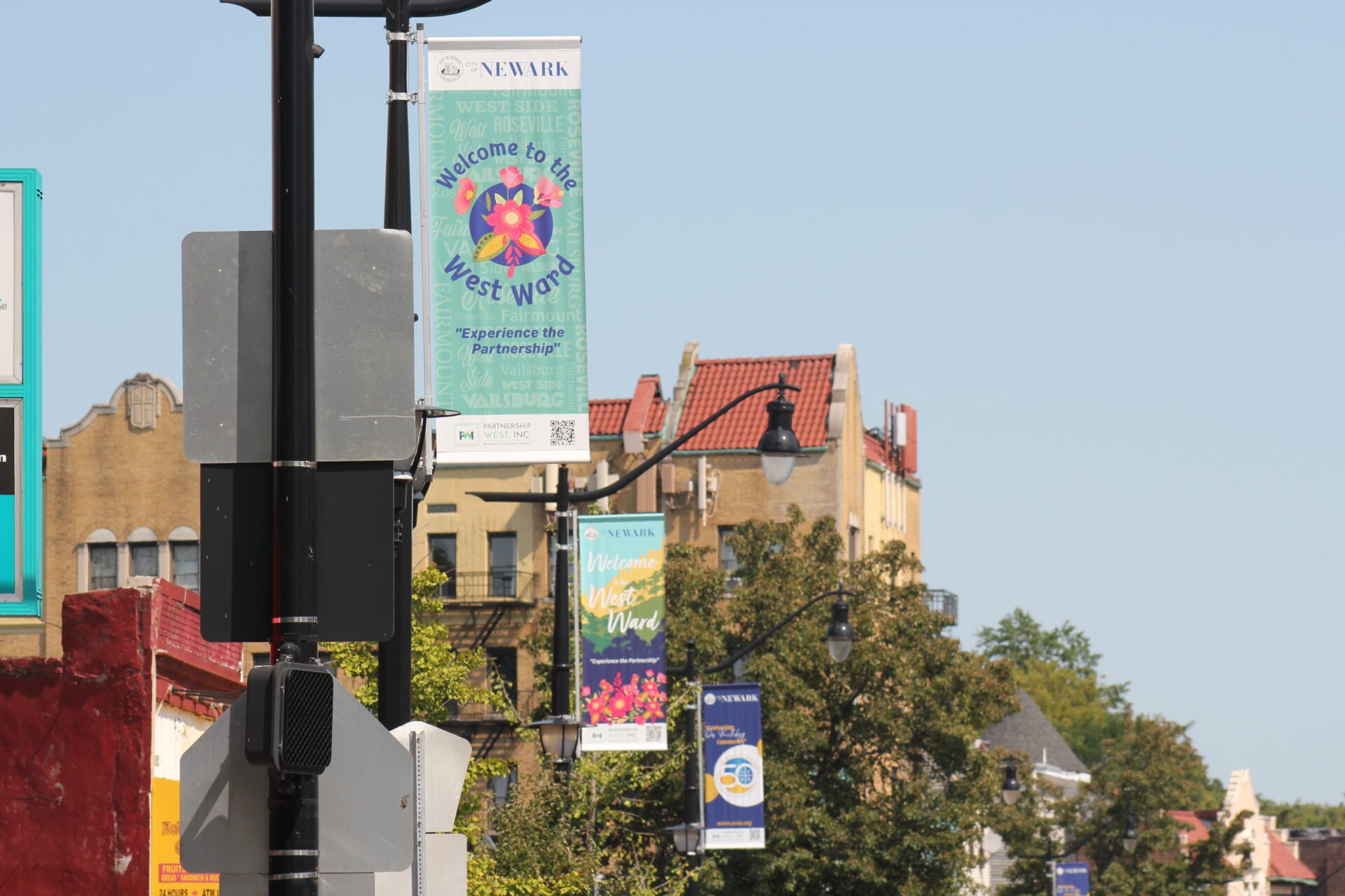 Breez Banner System